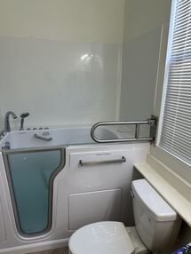 Before & After Walk -In Tub Conversion in Phoenix, AZ (3)