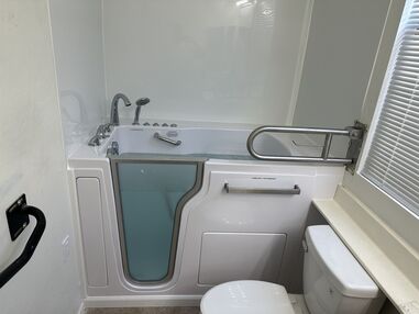 Before & After Walk -In Tub Conversion in Phoenix, AZ (4)