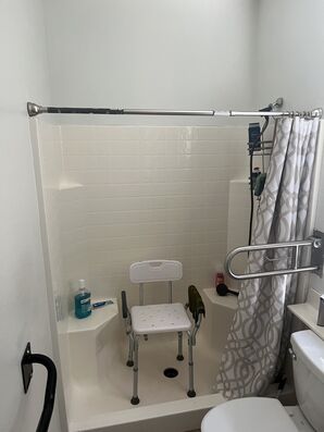 Before & After Walk -In Tub Conversion in Phoenix, AZ (2)